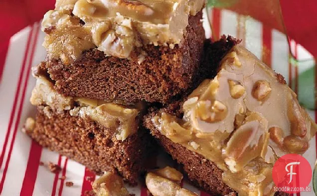 Chocolate-Praline Pecan Cake
