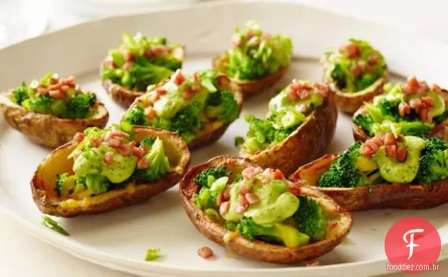 Brócolis e Cheddar-Peles De Batata recheadas com creme de abacate