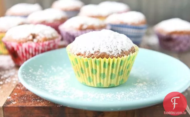 Manteiga De Amendoim E Muffins De Donut De Banana Recheados Com Geléia