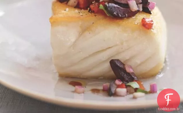 Alabote Com Salada De Azeitona Picada