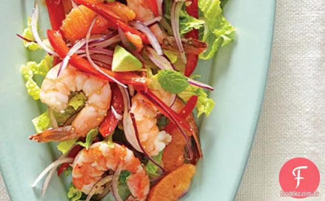 Salada de camarão marinada com abacate