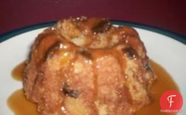 Bolo de maçã e molho de manteiga