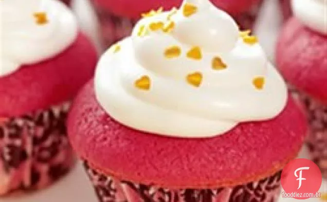 Mini Cupcakes de Veludo Vermelho com glacê de merengue italiano