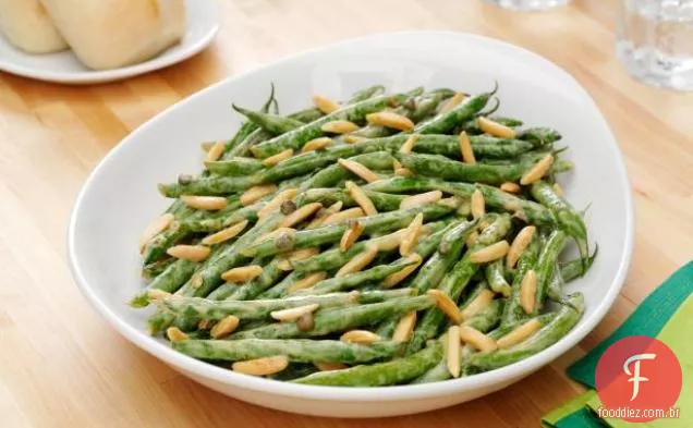 Salada de feijão verde e amêndoa