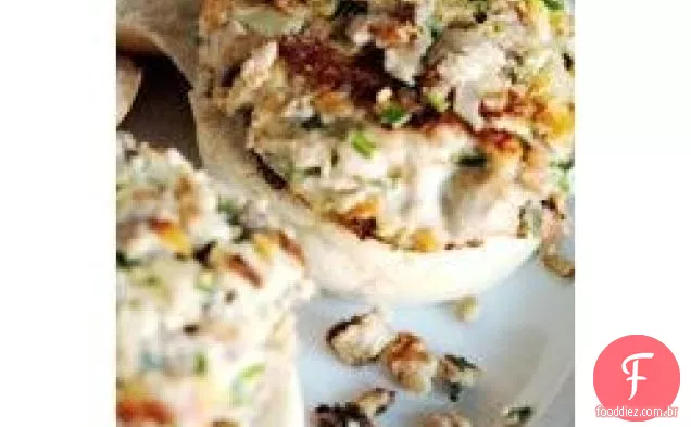 Deliciosos hambúrgueres de peixe Ahi com cebolinha