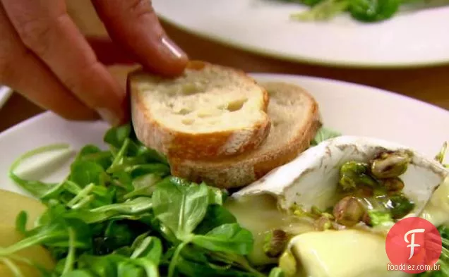 Mache com Brie quente e maçãs