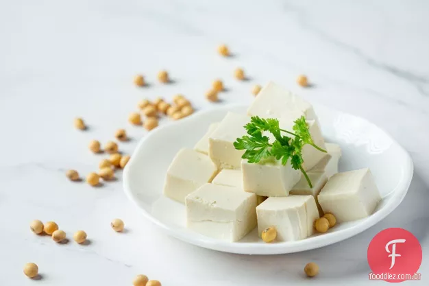 Tofu de Verão e macarrão de milho