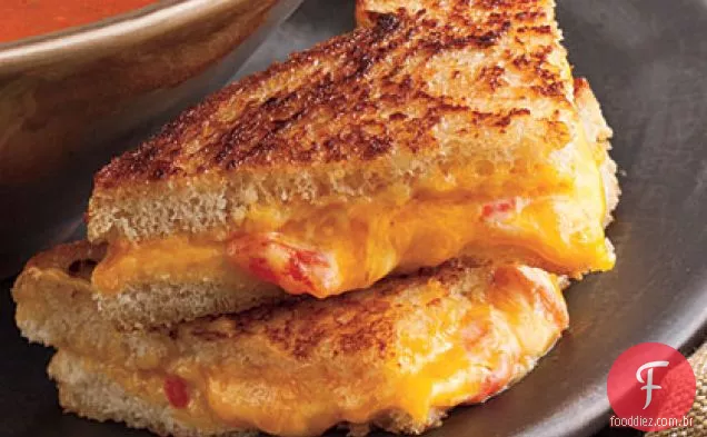 Sanduíches Grelhados De Queijo Pimiento