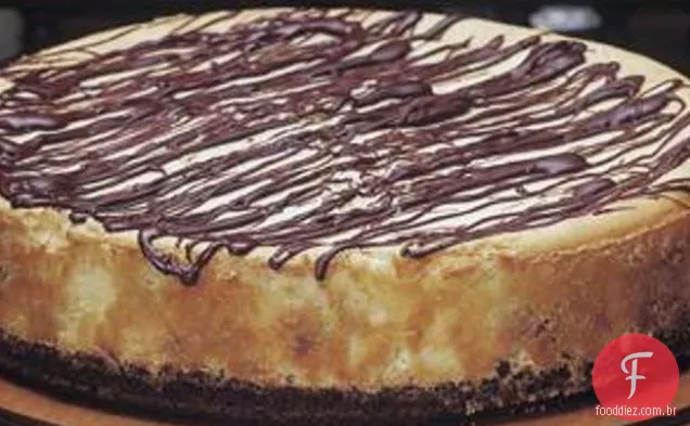 Cheesecake Cremoso Da Microplaqueta Da Manteiga De Amendoim