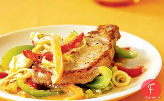 Carne de porco laranja com alho-poró Salteado