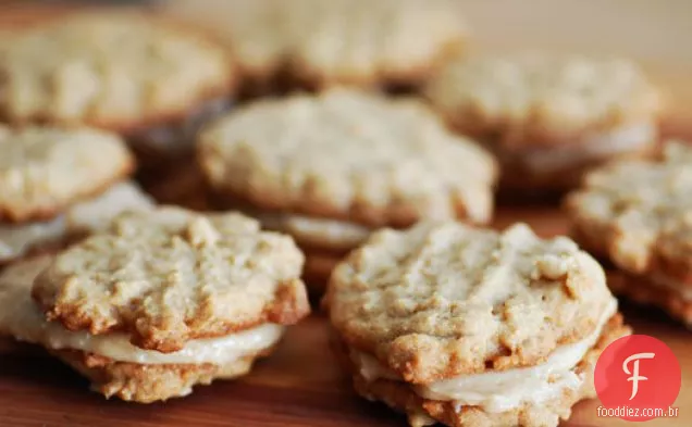 Biscoitos De Aveia Com Manteiga De Amendoim