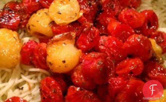 Tomates assados com alho