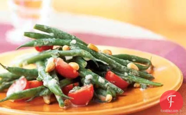 Salada de tomate Haricots e uva com molho Crème Fraîche