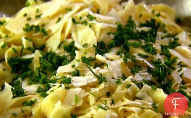 Tagliarelle com manteiga de trufas