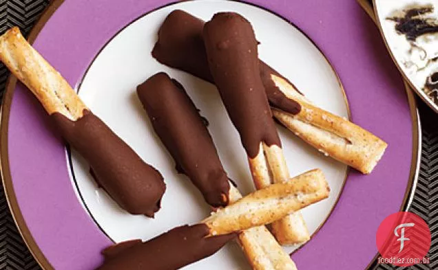 Manteiga de amendoim e chocolate mergulhado Pretzels
