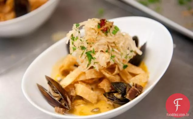 Paella inspirou massas de frutos do mar com um molho de Creme de conhaque