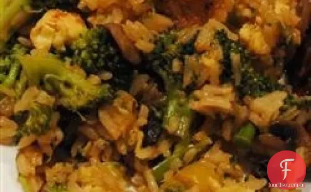 Brócolis e arroz frite