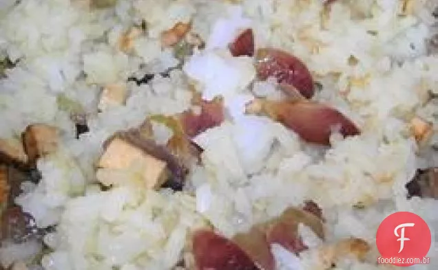 Uvas e arroz frite