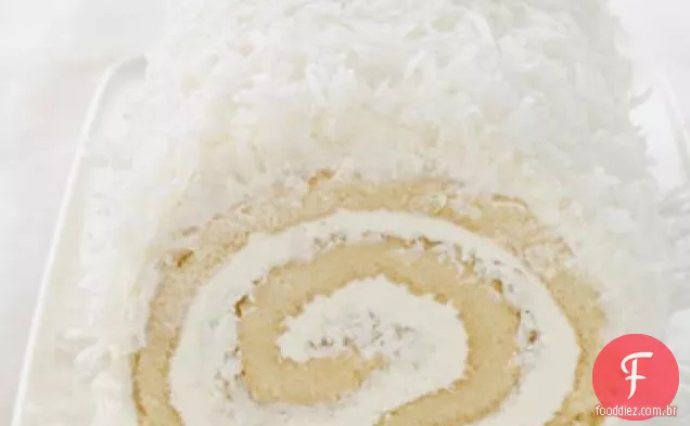 Roulade De Coco Com Creme De Manteiga De Rum