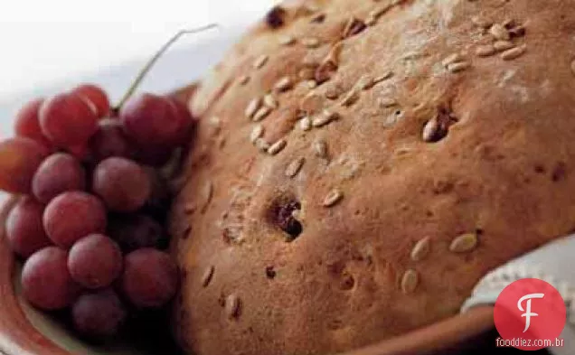 Pão de frutas e nozes