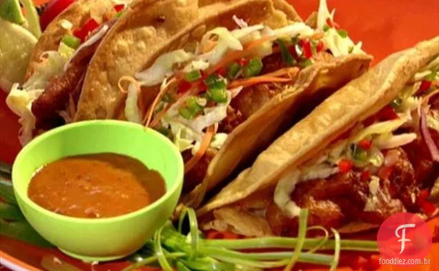 Tacos de peixe do Throwdown