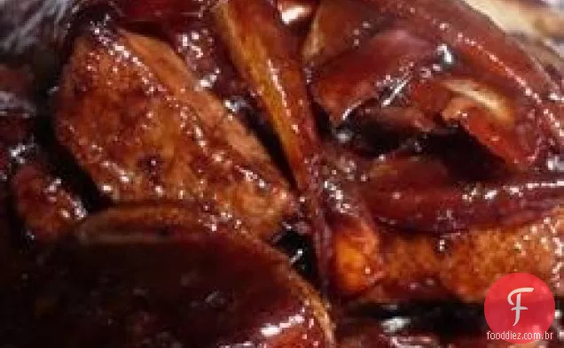 Lombo de carne em uma redução Port Shiitake