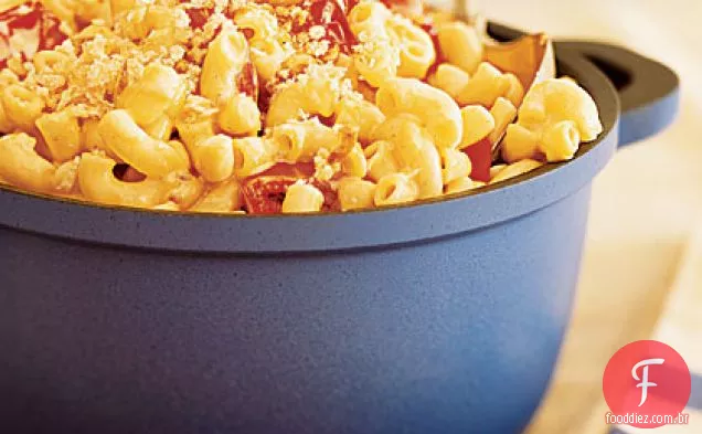 Macarrão e queijo com tomate assado no fogão