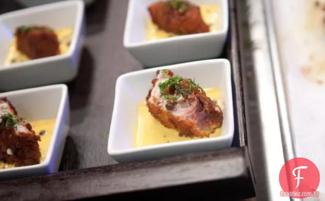 Town House ® Flatbread Crisps® Crusted Mahi Mahi com curry Dill Aioli