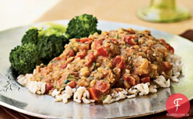 Lentilha vermelha Dal com cebola carbonizada