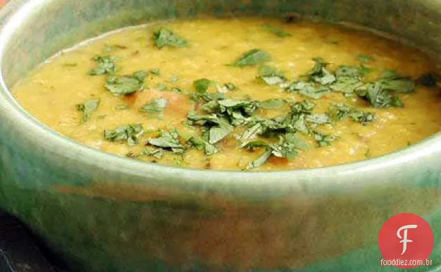 Lentilha Dal com óleo infundido com alho e cominho