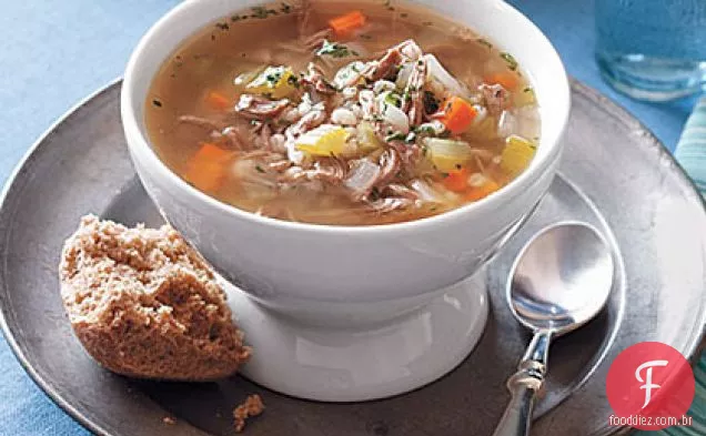 Sopa de cordeiro e cevada