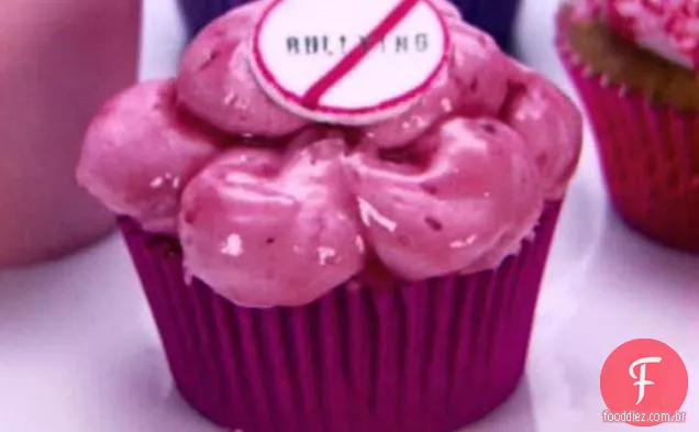 Anti-Bullying Dodge Ball Cupcakes, também conhecido como manteiga de amendoim e geléia