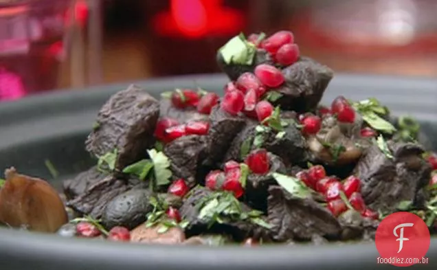 Cordeiro, azeitona e caramelizado cebola Tagine