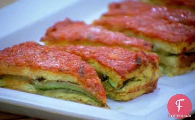 Polenta Napoleão com pesto de ervas mistas