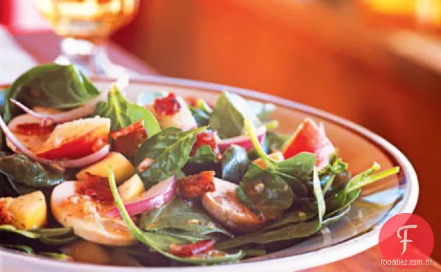 Salada do espinafre com bordo-vinagrete de Dijon