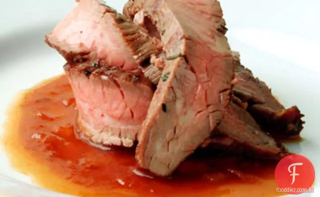 Bife de flanco grelhado com molho de churrasco Bourbon