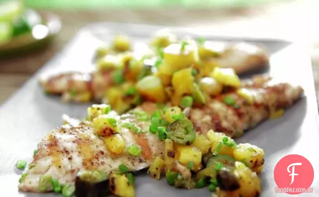 Pargo rosa grelhado com abacaxi caramelizado - manteiga de cebola verde e saboreie