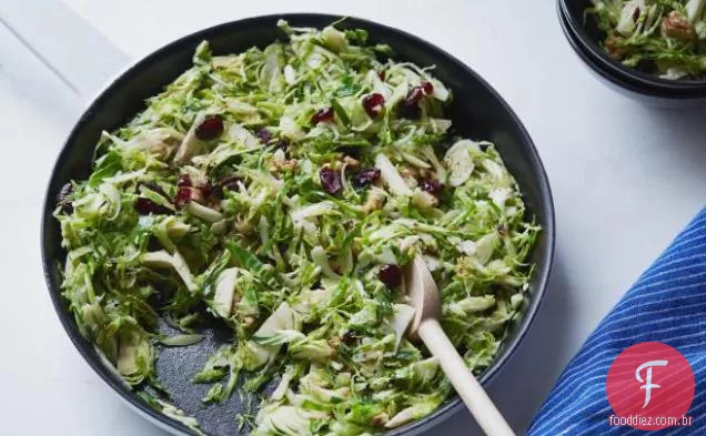 Salada De Broto De Bruxelas Doce Crocante