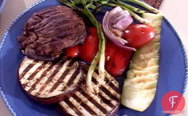 Portobellos grelhados e legumes de Verão