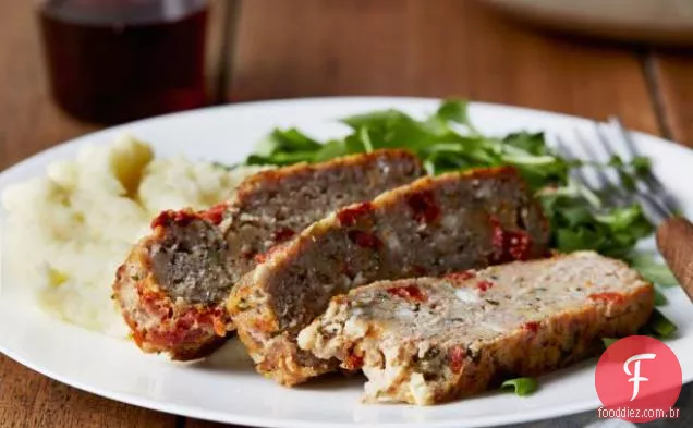 Bolo de carne de peru com queijo Feta e tomates secos ao sol