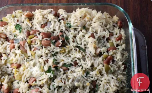 Arroz Cozido Com Chiles E Feijão Pinto