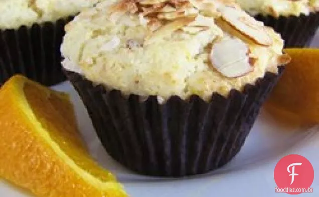 Muffins De Amêndoa De Coco Dourado