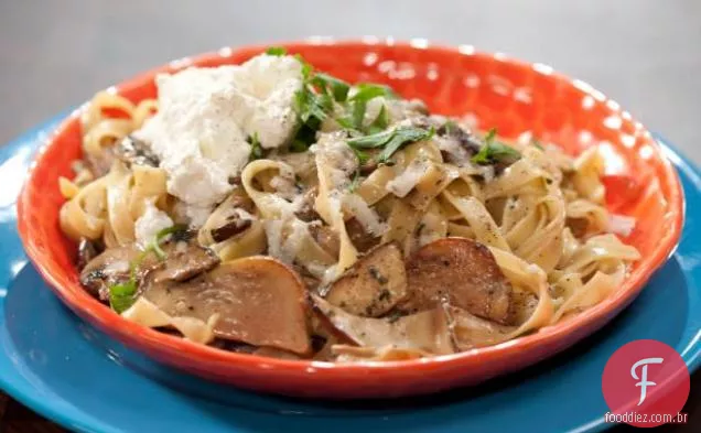 Fettuccine com cogumelos