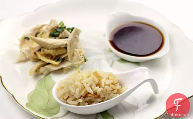 Arroz De Frango Vietnamita Com Molho De Peixe Gengibre