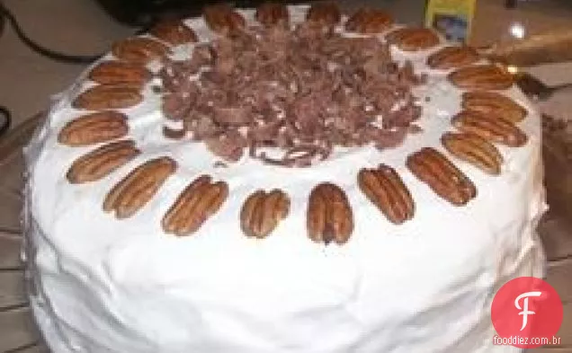 Bolo Da Camada Do Praliné Do Chocolate