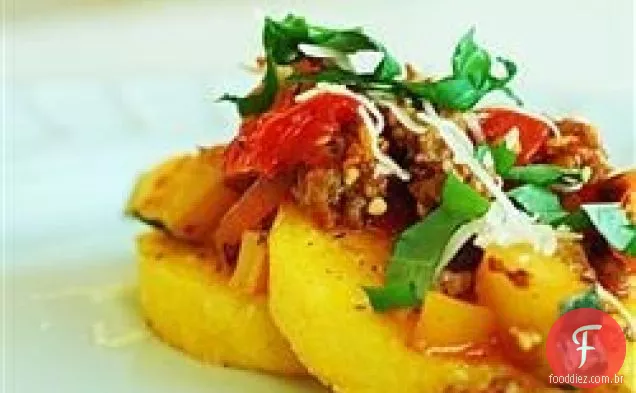 Polenta com salsicha picante-molho vegetariano