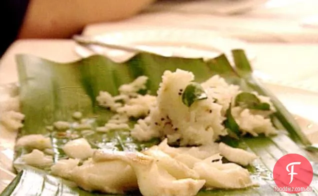 Bacalhau assado em folhas de bananeira