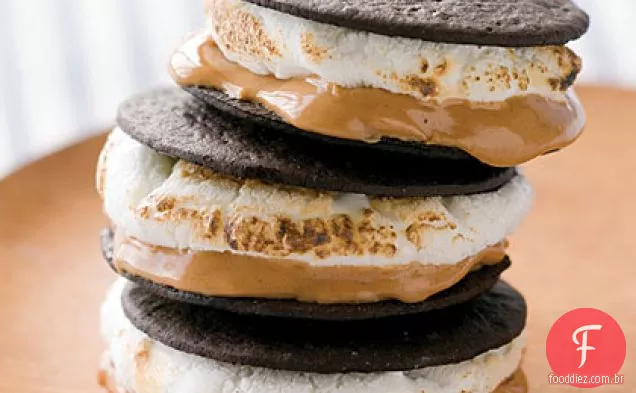 Chocolate e manteiga de amendoim S'mores