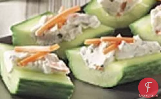 Cream Cheese 'N Herb pepino morde