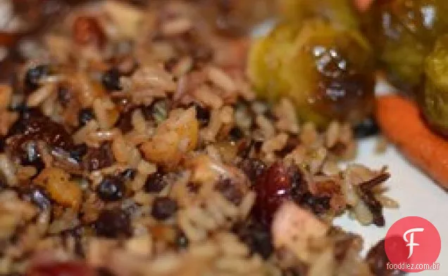 Recheio de arroz com maçãs, ervas e Bacon